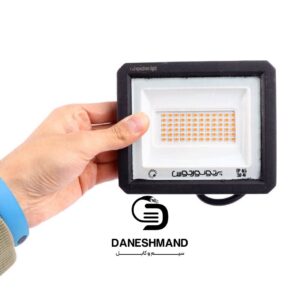 پرژکتور 30 وات ip66 برند اریا نور توس